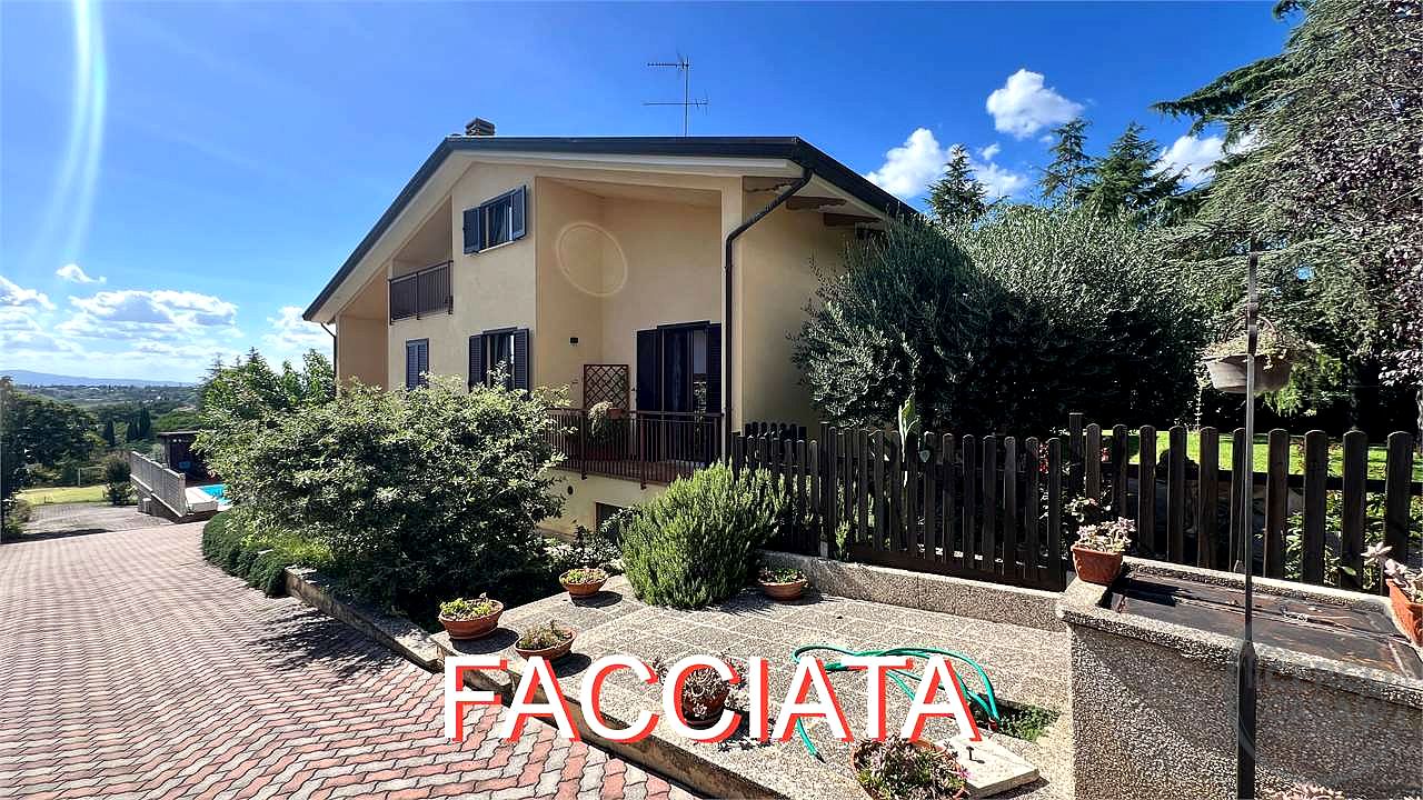 Villa con piscina e campo da tennis - Perugia