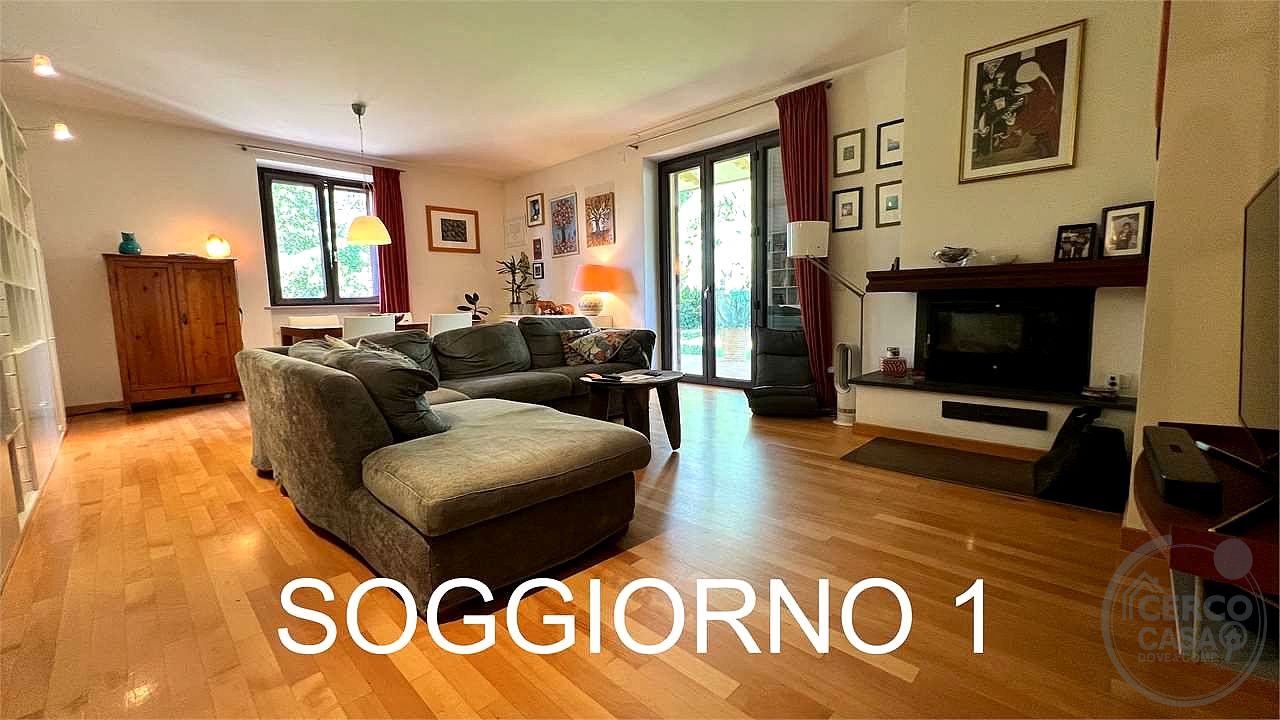 Villa con piscina e campo da tennis