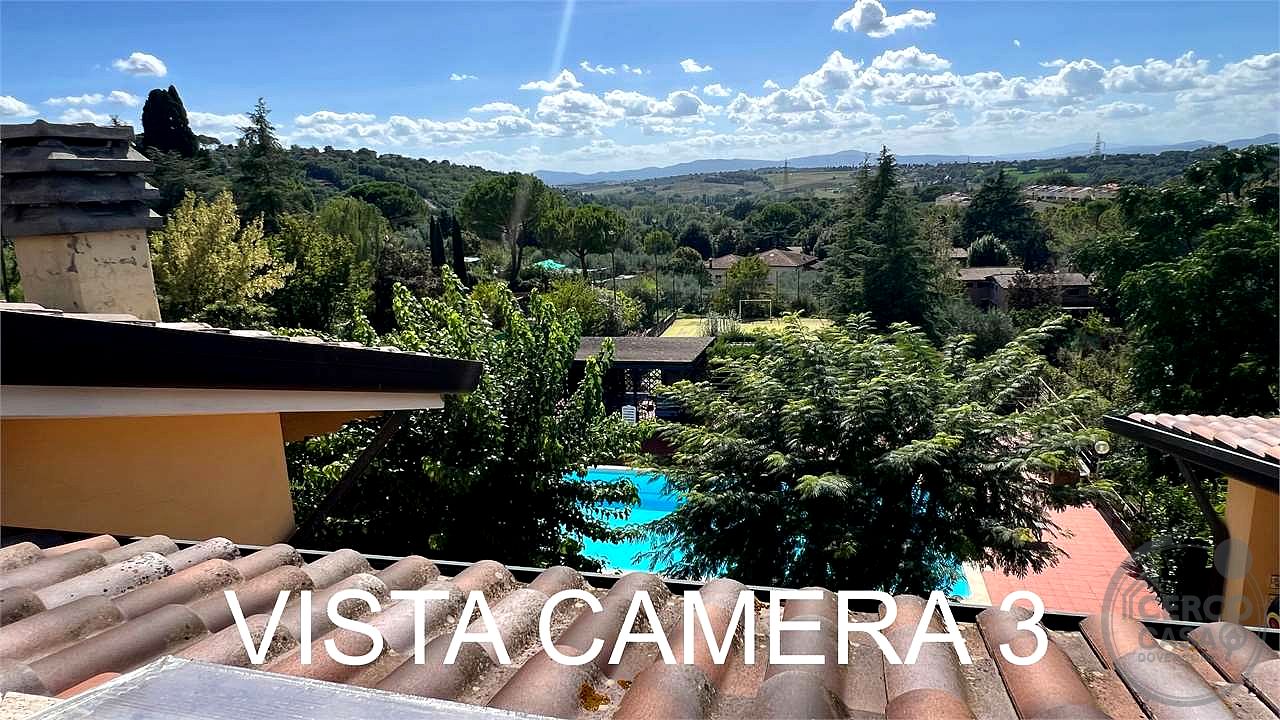 Villa con piscina e campo da tennis