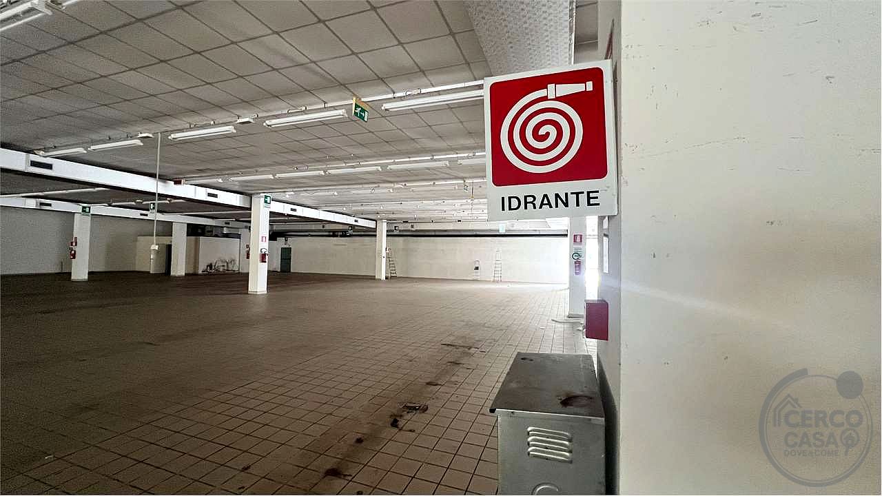 Negozio in Affitto a Perugia (PG) strada pievaiola km 5