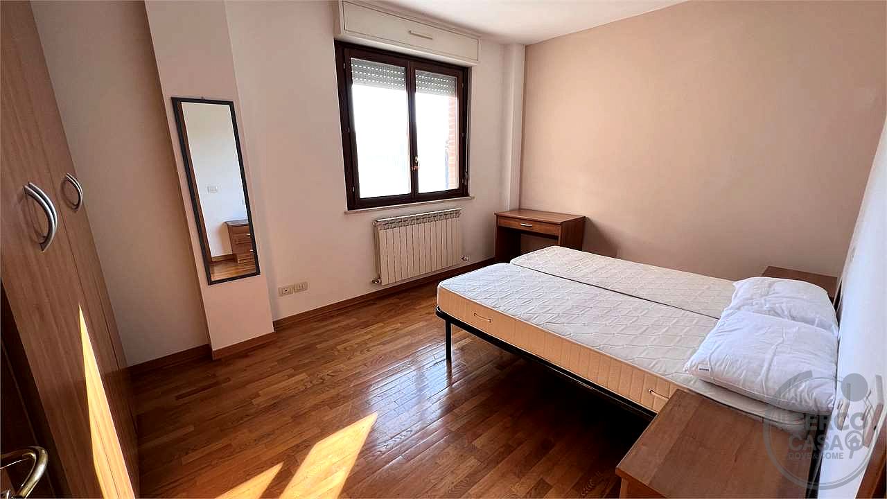 TRILOCALE ARREDATO ZONA FILOSOFI-PALLOTTA