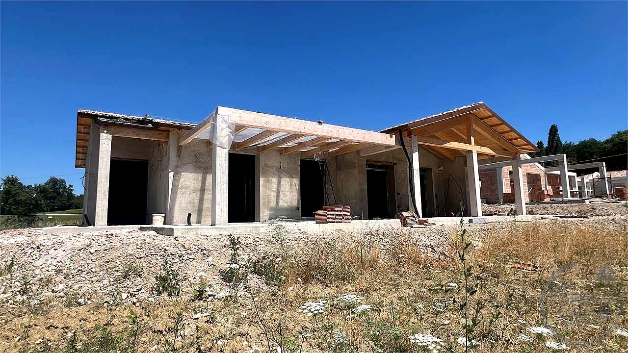 SAN MARIANO – VILLA DI NUOVA COSTRUZIONE con BONUS Fiscali
