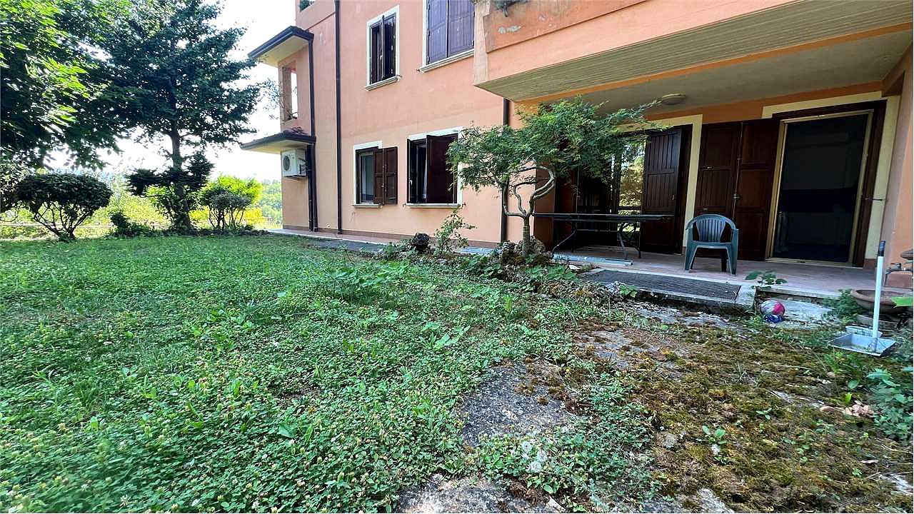 San Mariano, Appartamento con le caratteristiche di una villa