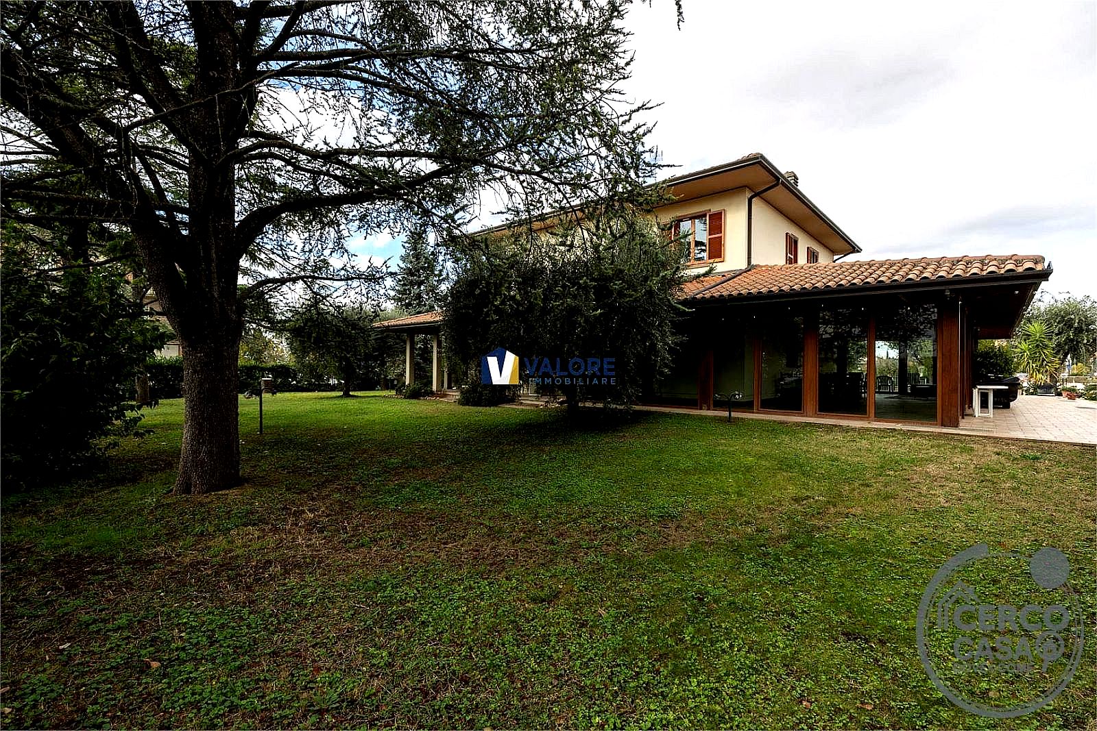 VILLA VENDITA ASSISI SANTA MARIA DEGLI ANGELI - Assisi-santa maria degli angeli
