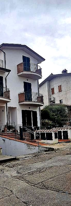 VILLA A SCHIERA VENDITA PERUGIA COLLESTRADA · foto 9