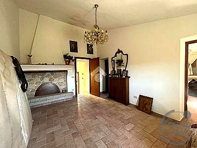CASA INDIPENDENTE VENDITA SPOLETO · foto 24