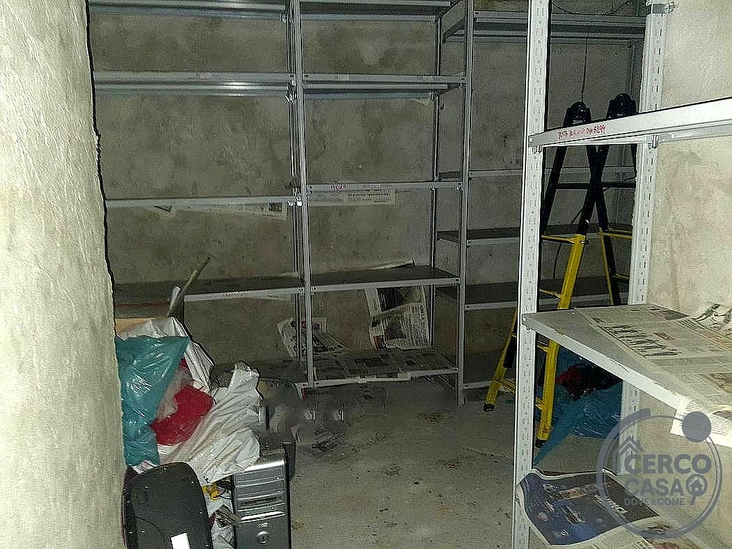 MAGAZZINO VENDITA PERUGIA CENTRO STORICO · foto 2