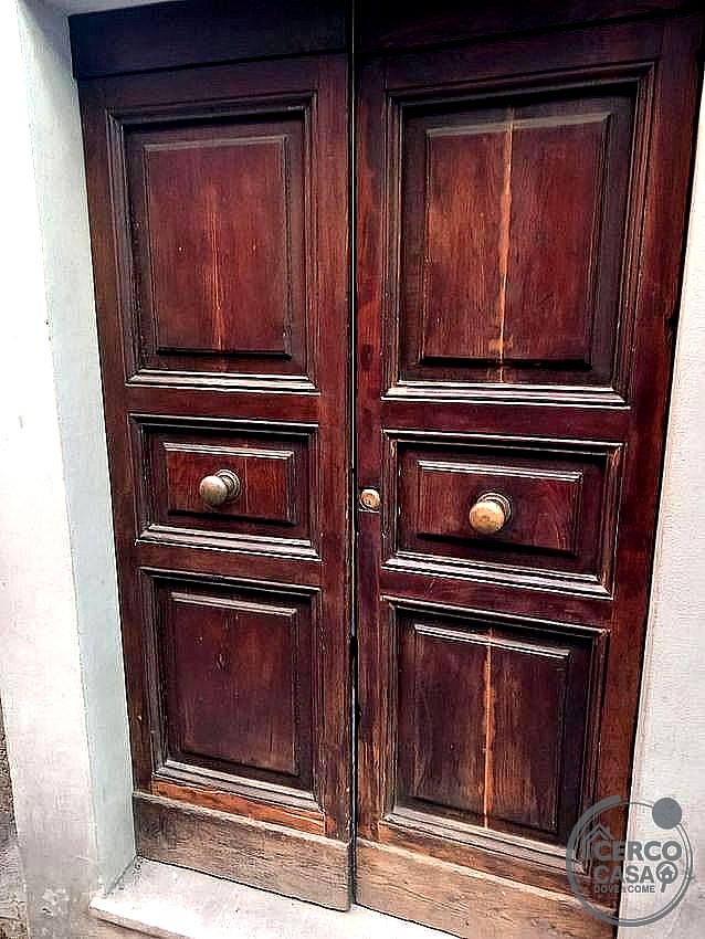 MAGAZZINO VENDITA PERUGIA CENTRO STORICO · foto 3