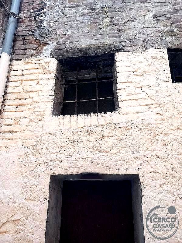 MAGAZZINO VENDITA PERUGIA CENTRO STORICO · foto 5