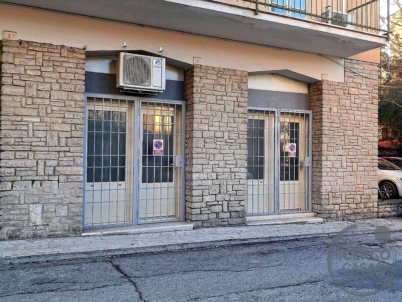 MONOLOCALE VENDITA PERUGIA SEMICENTRO · foto 1