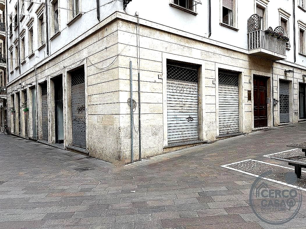 NEGOZIO VENDITA TERNI CENTRO STORICO