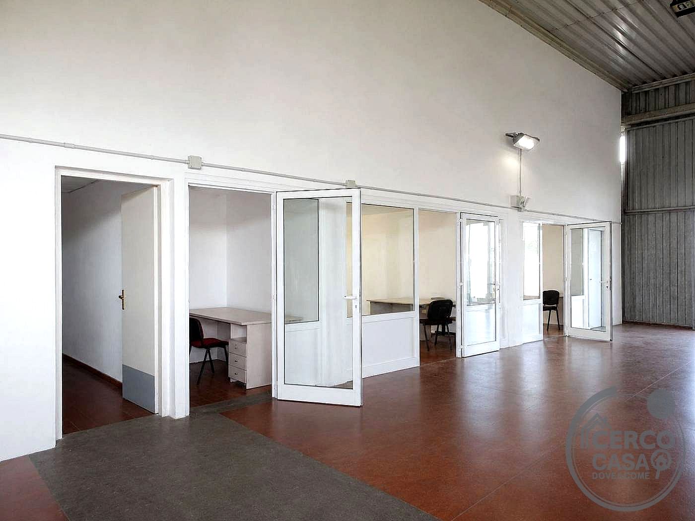 CAPANNONE AFFITTO TERNI COLLESCIPOLI · foto 4