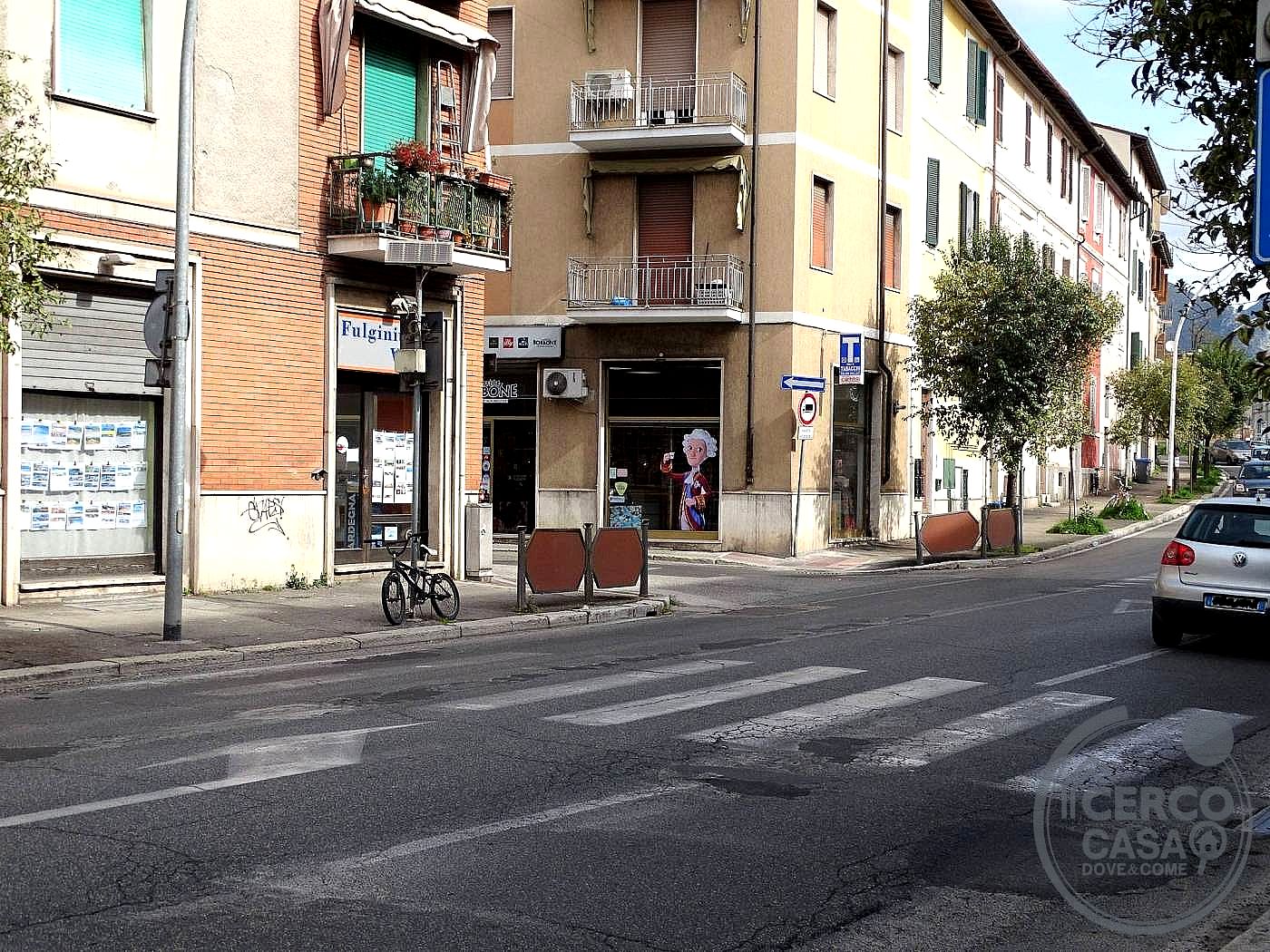 NEGOZIO AFFITTO TERNI SEMICENTRO · foto 3