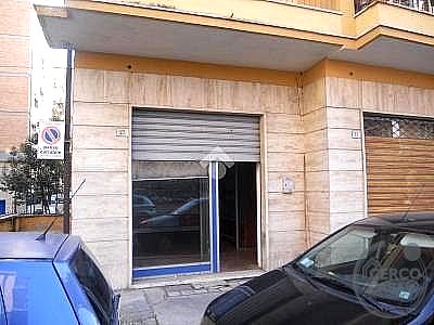NEGOZIO AFFITTO TERNI SEMICENTRO · foto 33