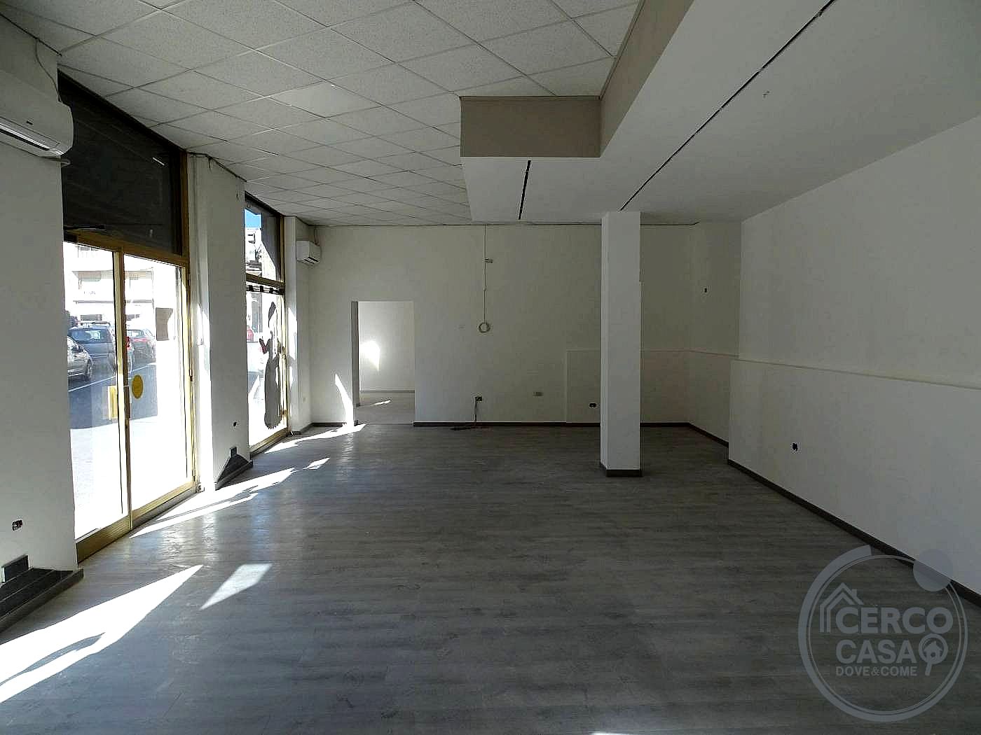 NEGOZIO AFFITTO TERNI SEMICENTRO · foto 6